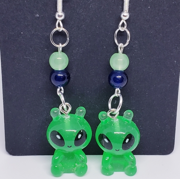 Handmade Jewelry - Handmade Glass Beaded Glow in Dark Resin Alien Earrings